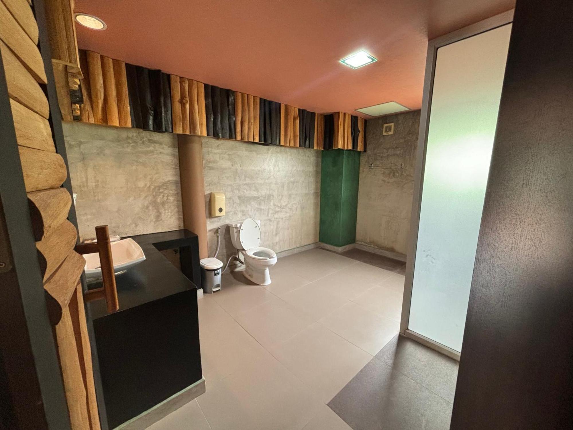 Revolution Kanchanaburi Adventure Hq Ban Chuk Kum Ngoại thất bức ảnh